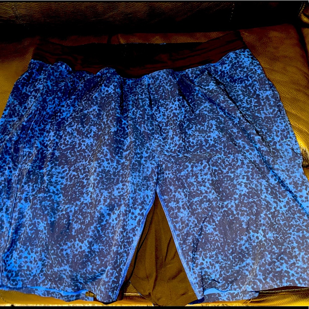 Lululemon Mens shorts XL